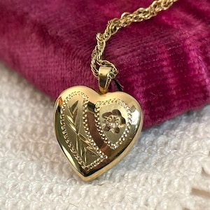 Vintage 14K Gold Filled Heart Locket Necklace - Petite Small Etched Photo Pendant PPC