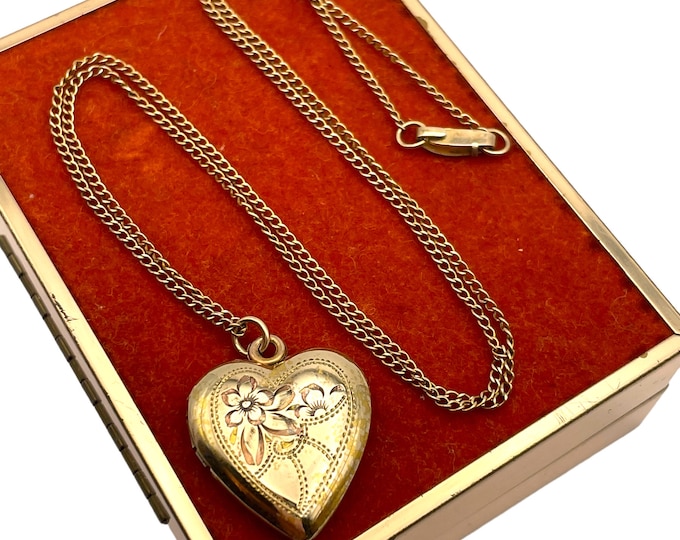 Vintage Vermeil Etched Heart Locket Necklace - Sweetheart Jewelry 10K Gold Filled on Gold Tone Chain - Retro Era Photo Pendant Gift for Her