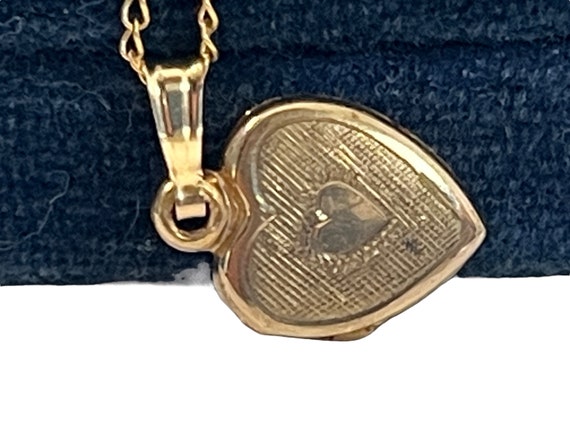 Vintage 12K Gold Filled Etched Heart Petite Locke… - image 3