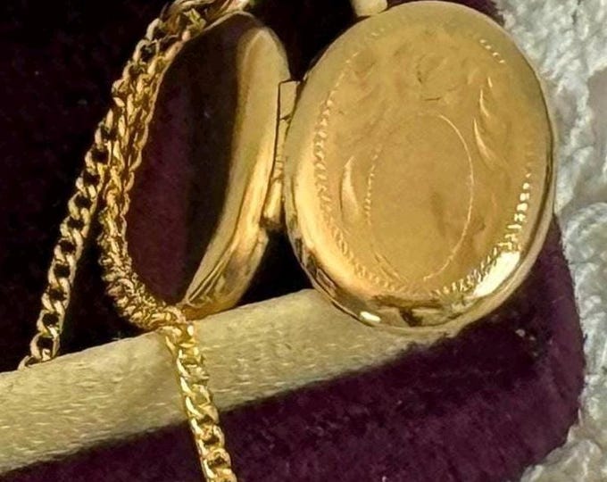 Vintage 14K Gold Filled Floral Locket Necklace: WEH Hayward Estate Jewelry