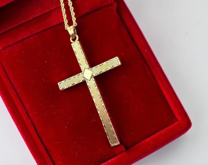 Vintage Etched Cross Necklace – 12K Gold Filled Pendant, Hayward 1950s