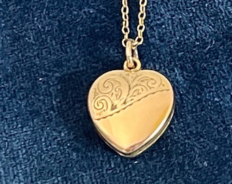 Antique Etched 9 CT Gold Lined Heart Locket on 14K GF Chain Necklace w/ Floral Motif - 2 Photo Wells in Form Locket - Vintage Estate Jewelry