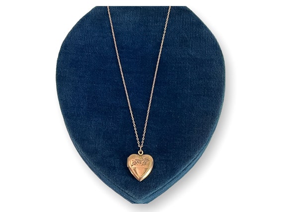 Vintage Rose Gold Filled Etched Heart Locket on 1… - image 9