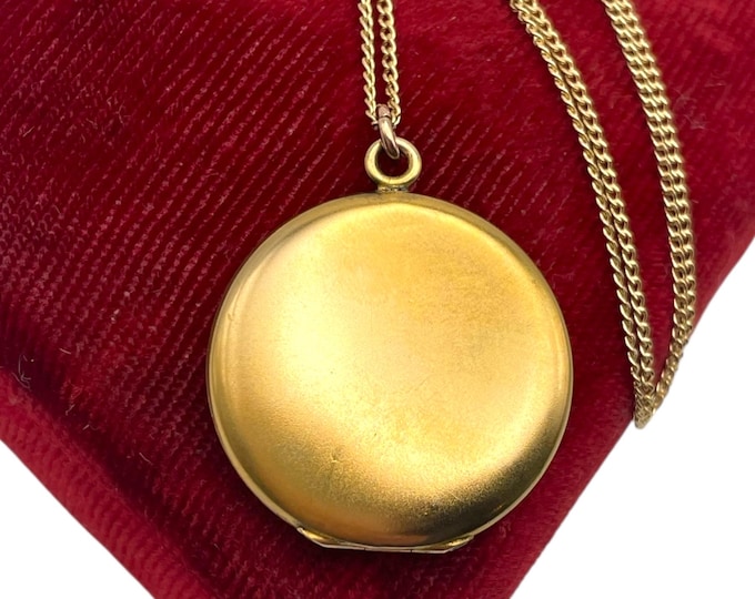 Vintage Gold Filled Locket - Necklace on 14K GF Chain D & C Co Hallmark - Antique Large Round Photo Photography Estate Jewelry Gift for Her