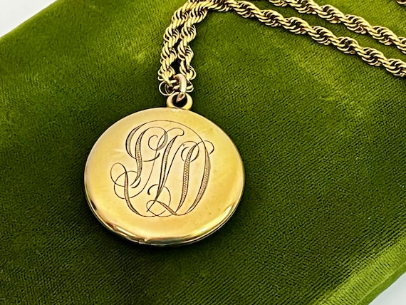 EXAMPLE × GARNI ROUND LOGO PENDANT 1st EXAMPLE × GARNI ROUND LOGO PENDANT 1st Glory 310 University