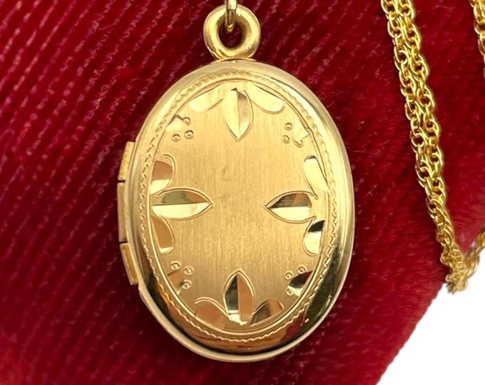 Vintage Gold Filled Oval Locket Necklace by Hayward - WEH Etched on 14K Gold Filled Chain Estate Jewelry Pendant Pretty Unique Gift for Her