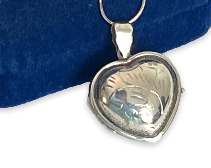 Vintage Etched Sterling Silver Heart Locket Necklace - Retro Framed Pendant