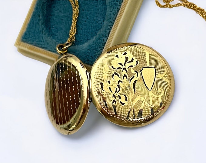 Vintage Round Gold Filled Locket Etched - Floral & Shield Cartouche Pendant Necklace - Gold Filled 18” Chain - 2 Photo Estate Jewelry