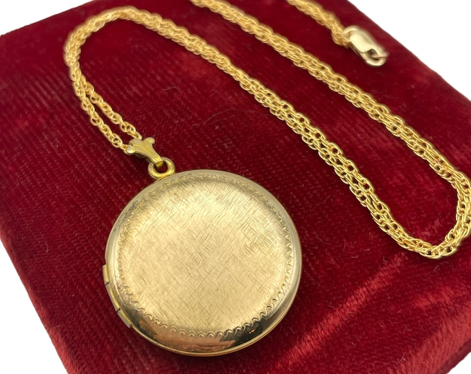 Antique Large Gold Filled Round Locket - 14K GF Chain - Vintage Photo Pendant Necklace Gift for Her - Etched Textured Locket Estate Jewelry