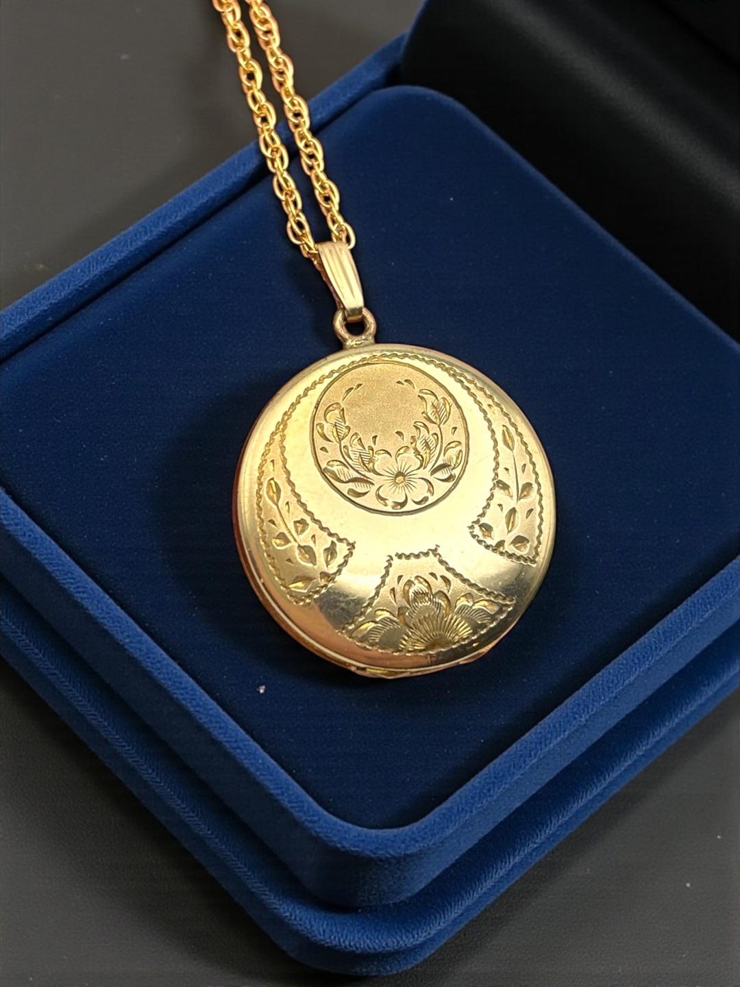 Vintage Etched Gold Filled Locket Necklace: 14K GF Chain, MB Hallmark ...