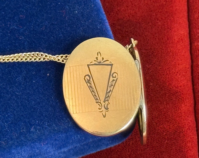 Vintage Etched Art Deco Oval 12K Gold Filled Locket Pendant on 14K GF Chain - Necklace w/ 2 Photo Wells - Pittman Keeler P&K Estate Jewelry