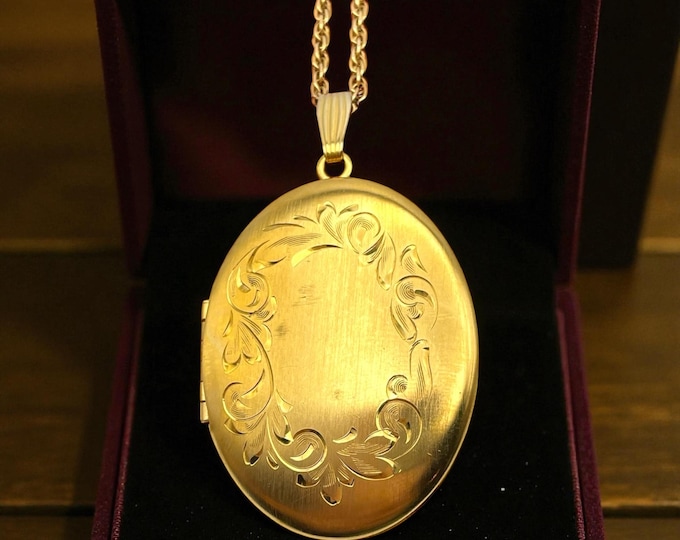Vintage Large Oval Locket – 12K Gold Filled Chain, Engraved Pendant