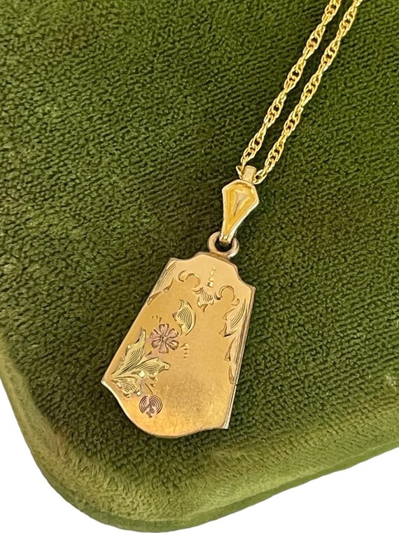 Antique 12K Gold Filled Etched Locket Necklace - M