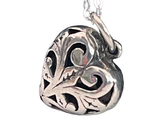 Vintage Openwork Sterling Silver Heart Locket - U… - image 5