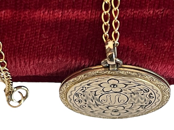 Antique Round Locket Necklace w/ Flower Floral Et… - image 9