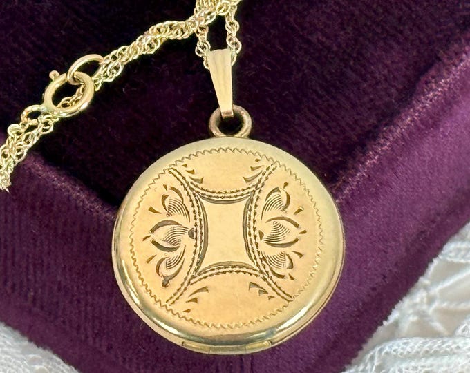 Vintage La Mode Gold Filled Locket Necklace – Etched Floral Design, 14K GF Chain