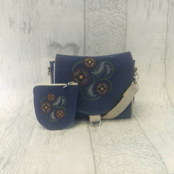 Cross body bag and purse set in blue and cream with Etsy