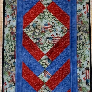 quilted patriotic table runner, quilted kitchen table runner, handmade table runner, quilted summer table runner, quilted floral table decor