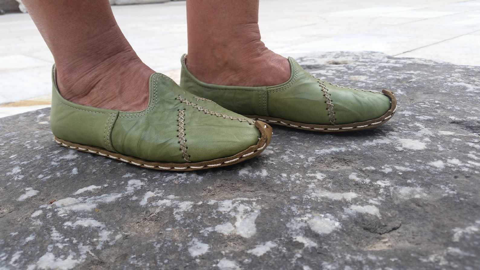 ballet flat  handcrafted leather | renaissance | medieval slipper | driving shoe | lady janes | on my feet all day | no smell |