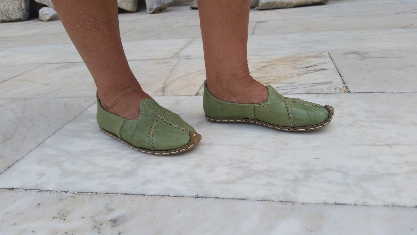 ballet flat  handcrafted leather | renaissance | medieval slipper | driving shoe | lady janes | on my feet all day | no smell |