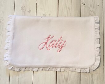 Personalized burp cloth. Baby girls personalized burp cloth. Baby boys personalized burp cloth. Personalized baby gift. Custom burp cloth