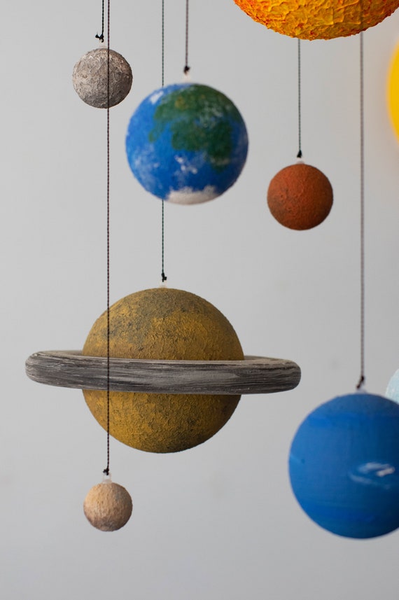 Negen Planeten Edelstenen Set - Handgemaakt Zonnestelsel Model Met Houten Basis, Educatief En Decoratief Cadeau