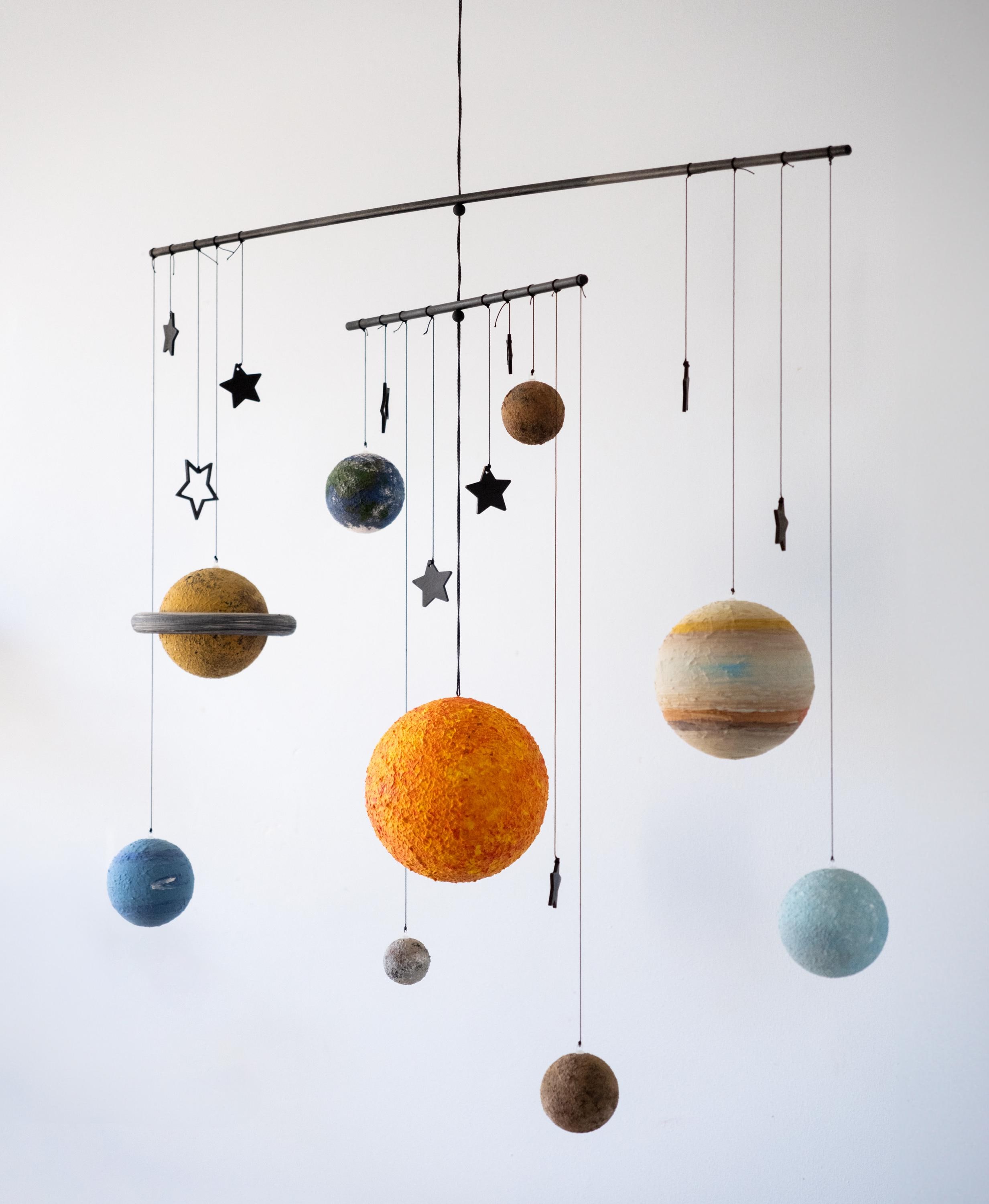 太陽系惑星　宇宙モビール 星付き太陽系吊り下げモデル、太陽と惑星のモビール、宇宙の保育園