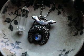 Collana Pipistrello Luna In Argento 925 Con Pietra Di Luna | YEESIA Gioiello Gotico Ipoallergenico, Regalo Donna