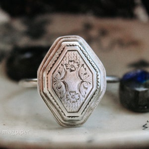 Handmade Art Deco Sterling Silver Ring: Picnic Design