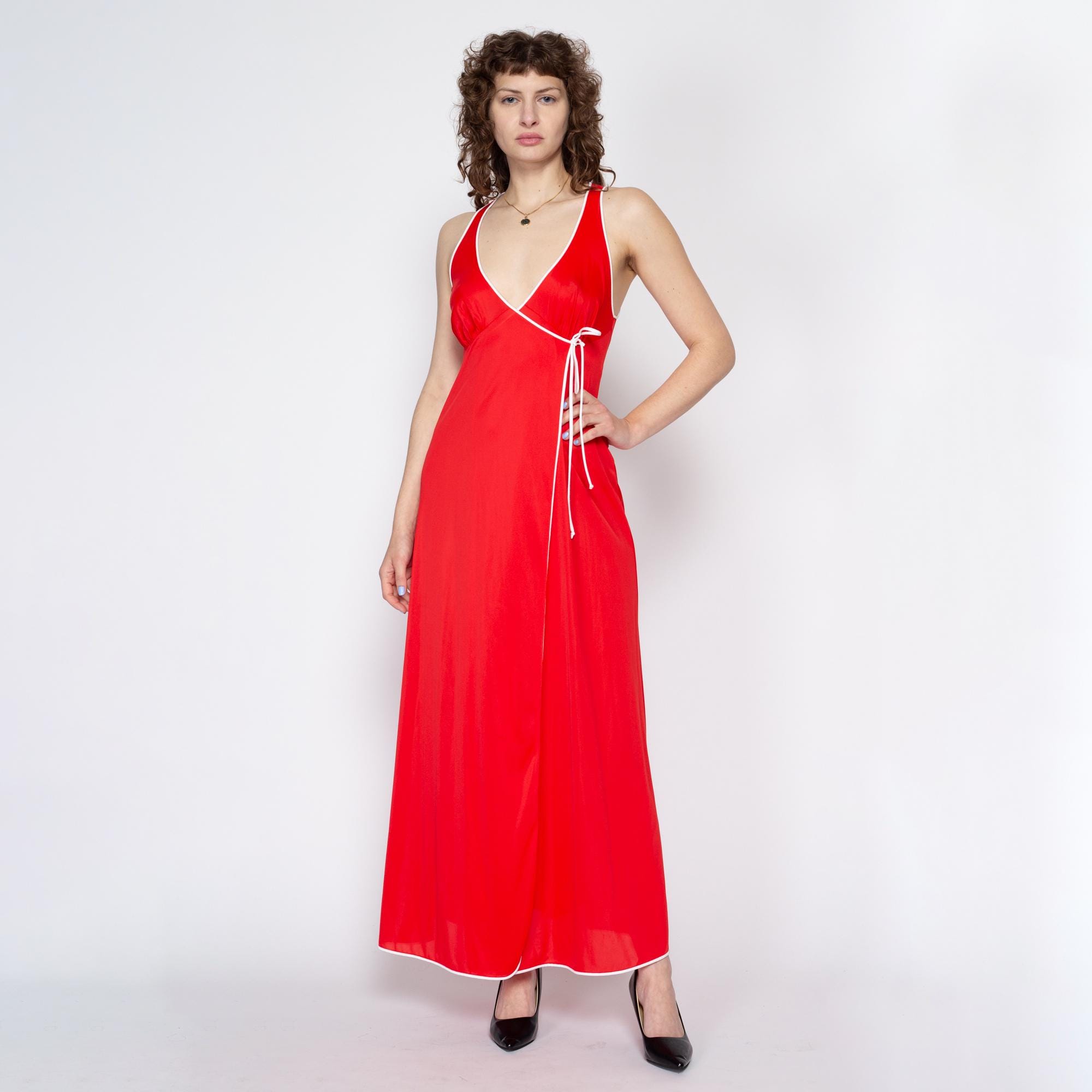 Medium 70s Vanity Fair Red Wrap Nightgown | Vintage Sleeveless Peignoir Maxi Dress