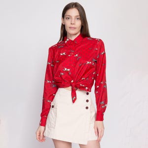70s 80s Equestrian Novelty Print Top - Medium | Vintage Red Horse Graphic Long Sleeve Collared Button Up Shirt