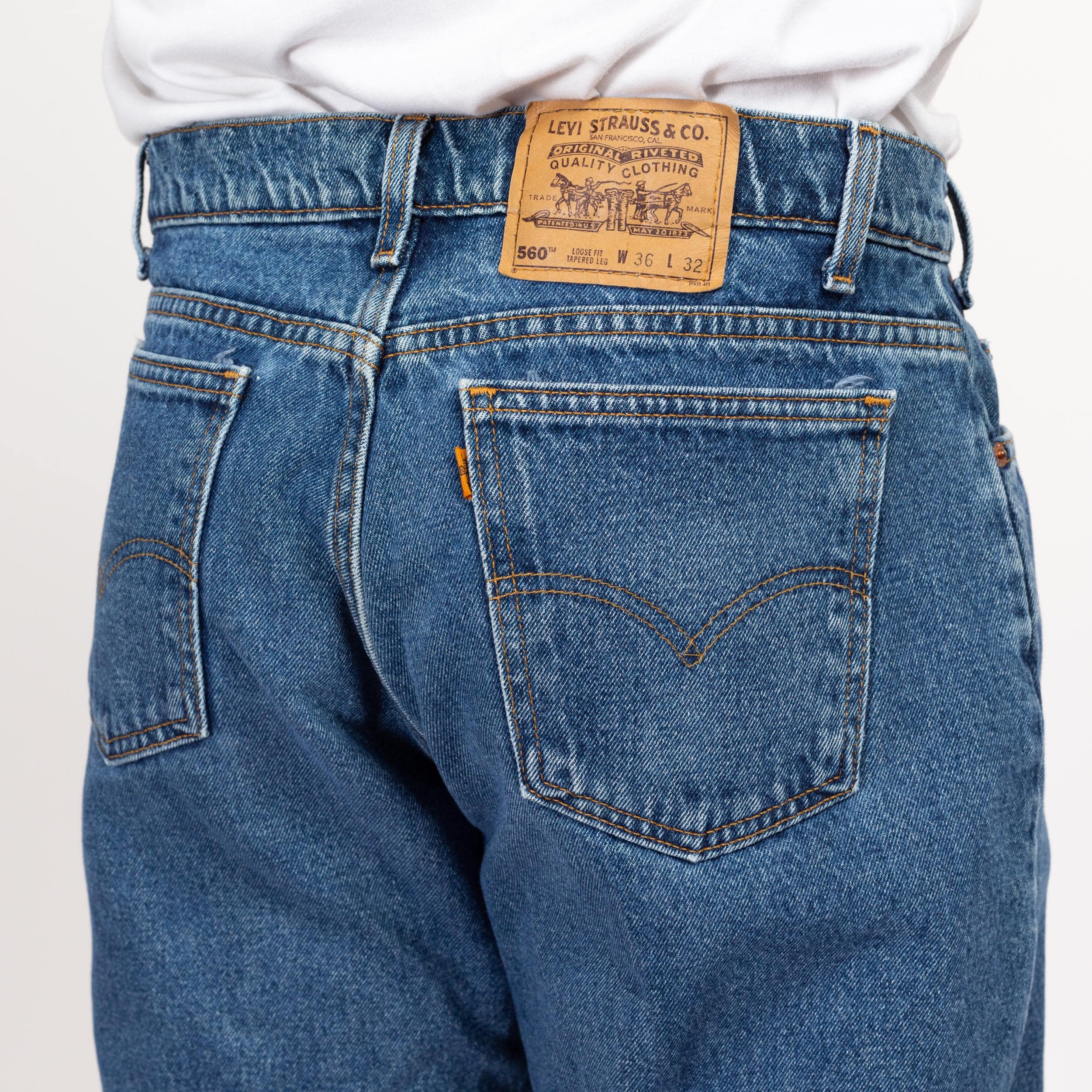 36x29 90s Levis 560 Made in USA Loose Fit Jeans | Vintage Medium