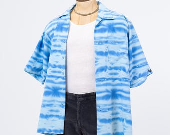Camisa vintage Y2K con cuello, estampado azul agua Southpole (talla grande) / Estilo urbano, manga corta, botones y estampado integral.