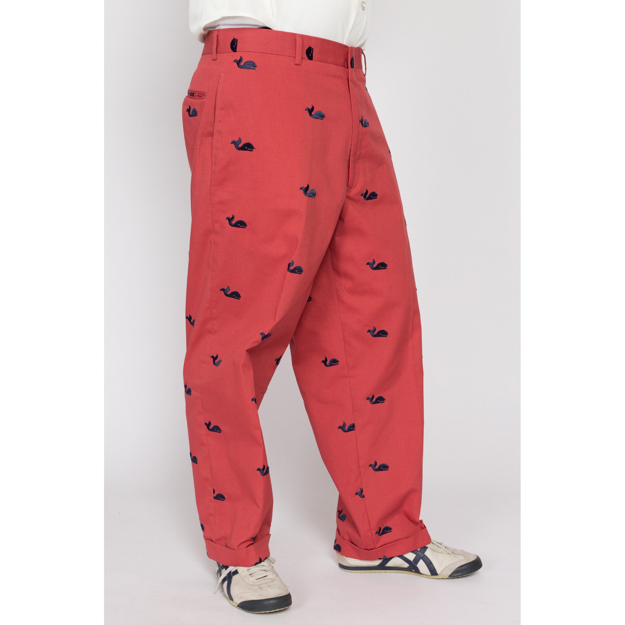 36x27 80s Preppy Salmon Pink Embroidered Whale Cotton