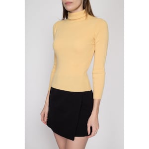 XS 70s Butter Yellow Lightweight Turtleneck Sweater Vintage Fitted Knit Pullover image 4