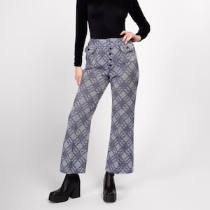 Medium 70s Blue & Pastel Plaid Knit Flared Pants 28&quot; | Vintage High Waisted Retro Woven Boho Trousers