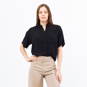 80s Minimalist Soft Black Short Sleeve Collared Shirt - Large | Vintage Plain Button Up RayonTop