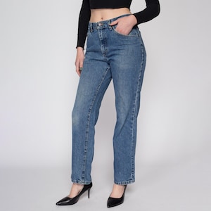 80s Lee Straight Leg Jeans - 32x30, Unisex | Vintage Medium Wash Mid High Waisted Jeans