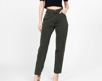 Kleine Wrangler legergroene jeans met hoge taille uit de jaren 90 26" | Vintage denim mom jeans met taps toelopende pijpen
