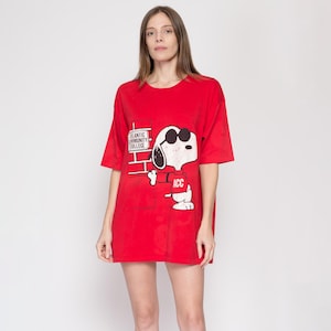 One Size 80s Snoopy Atlantic Community College Red T Shirt | Vintage Peanuts Cartoon Graphic Oversize Tee