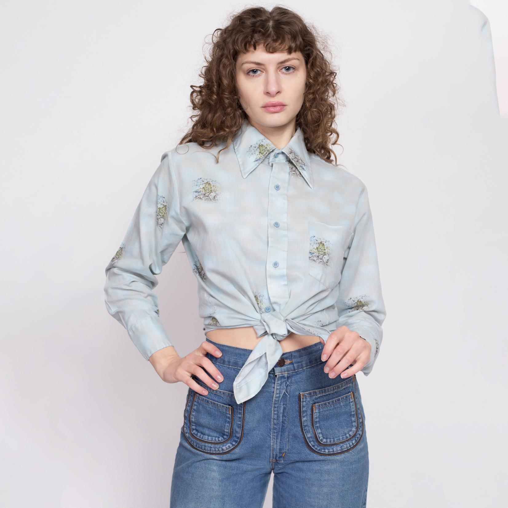 Med-Lrg 70s Mountain River Scene Novelty Print Shirt Unisex | Vintage Blue Boho Button Up Pointed Collared Top