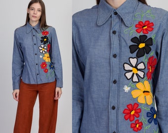 70s Boho Chambray Floral Embroidered Shirt Medium | Vintage Blue Lightweight Button Up Flower Applique Long Sleeve Top