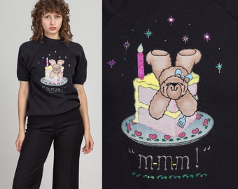 Medium 90s "MMM" Cake Puff Paint Sweatshirt | Vintage Black Teddy Bear Slouchy Short Sleeve Pullover
