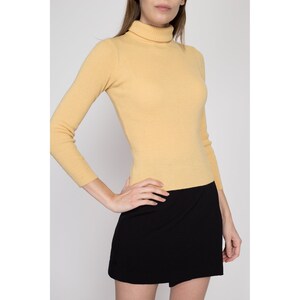 XS 70s Butter Yellow Lightweight Turtleneck Sweater Vintage Fitted Knit Pullover image 3
