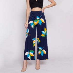 70s Leaf Print Flared Pants - Small to Medium | Vintage High Waisted Boho Elastic Polyester Trousers