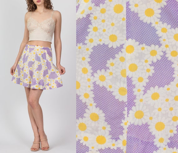 Medium 70s Handmade Daisy Floral Mini Skirt 30" |… - image 1