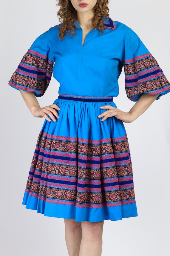 Medium 1960s Desert Flower Blue Patio Skirt Set |… - image 2