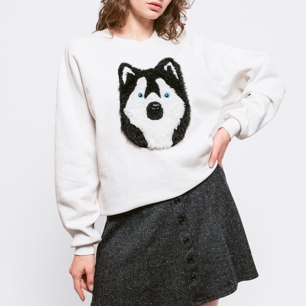 XL 90s Husky 3D Graphic Sweatshirt | Vintage White Plush Dog Breed Raglan Crewneck