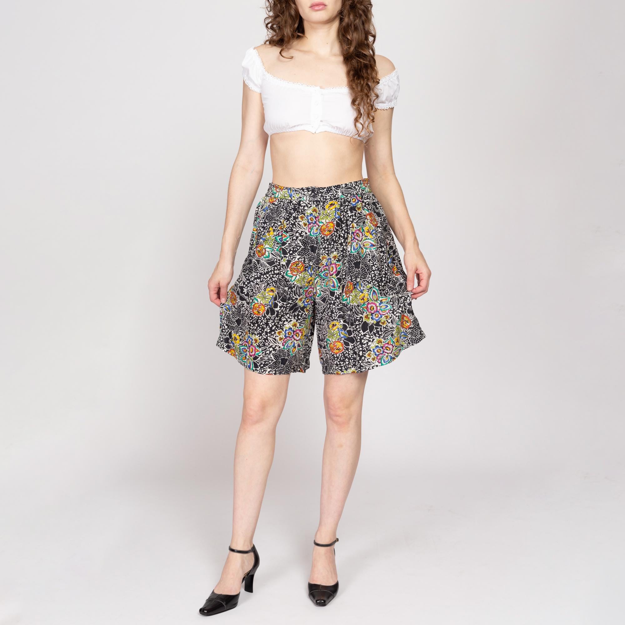 Med-lrg 90s Silk Floral Print Shorts | Vintage Black White