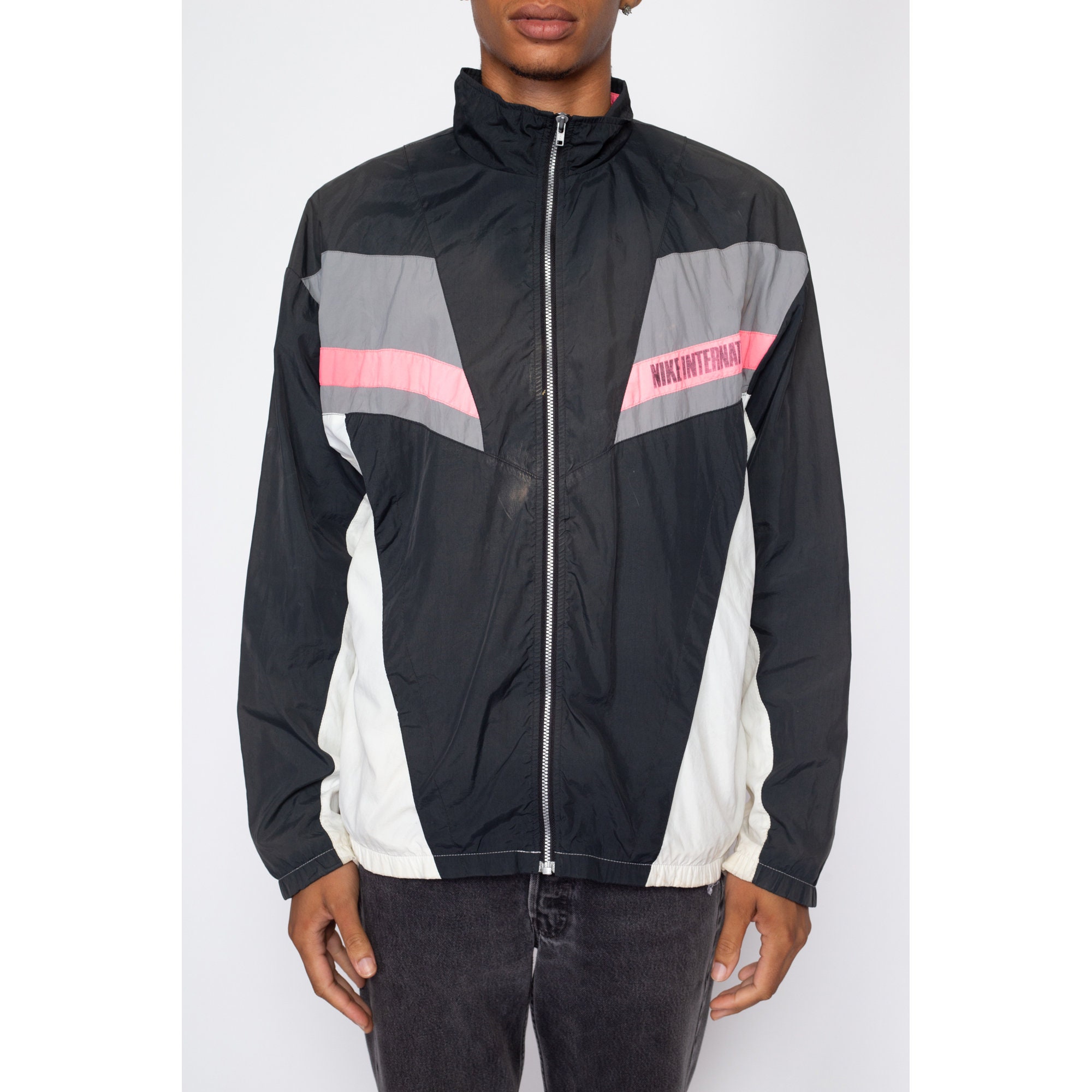【希少】NIKE 90s ナイロン セットアップ 刺繍ロゴ 国旗 ストリート 90s Nike International Faded Color Block Windbreaker - Large